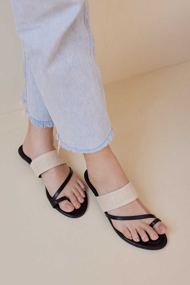 Imogen Straw Sliders in Black