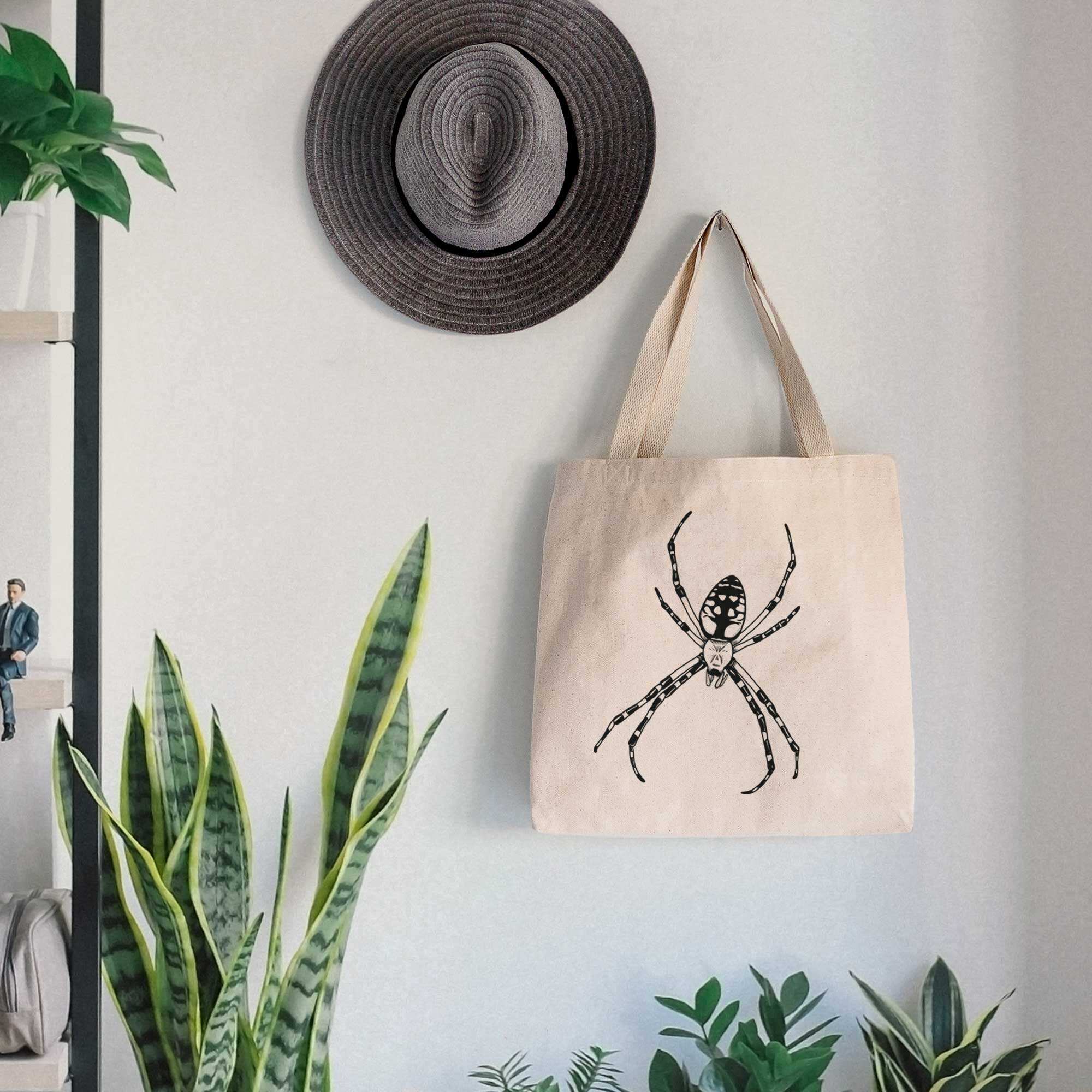 Argiope aurantia - Yellow Garden Spider - Tote Bag