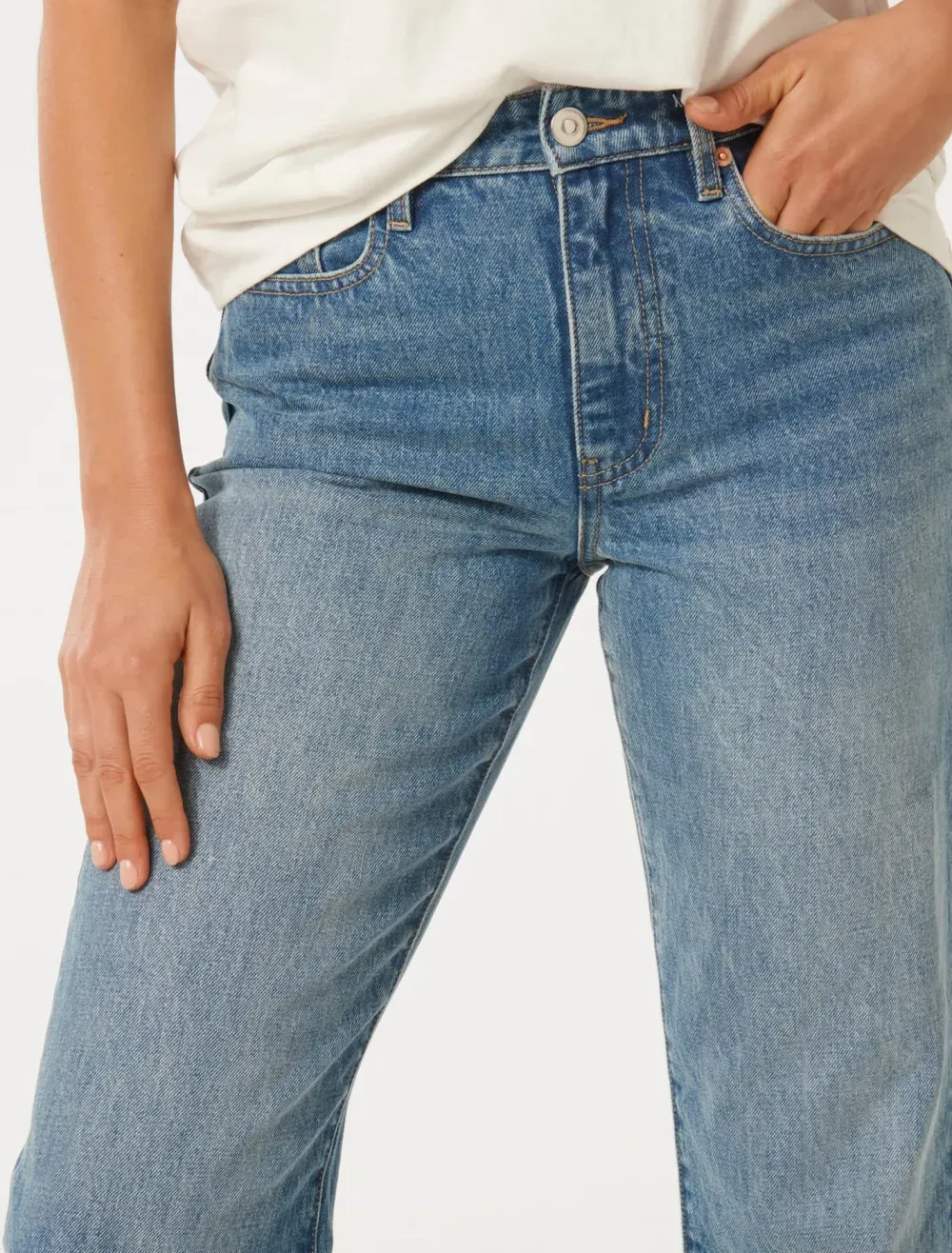 Ankle Straight Jean