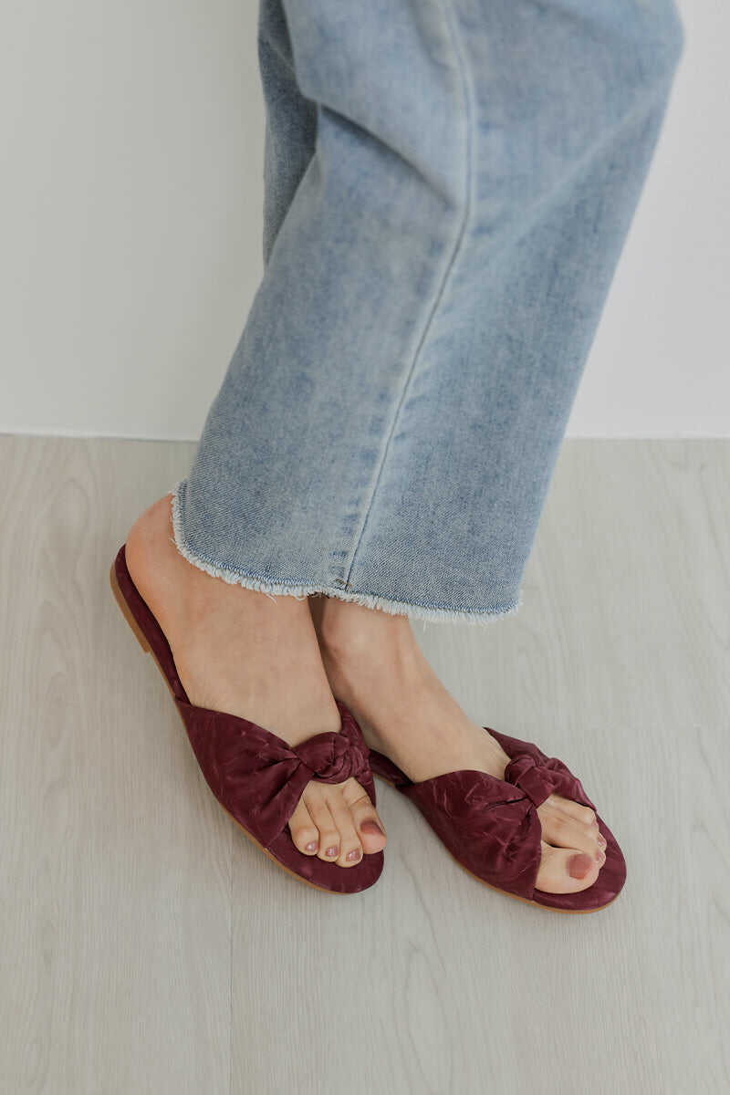 Marisse Knotted Sliders in Waterproof Crimson