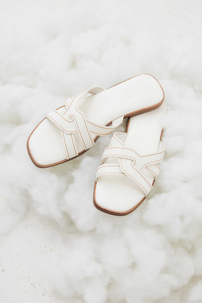 Interlocking Cloud Sliders in White
