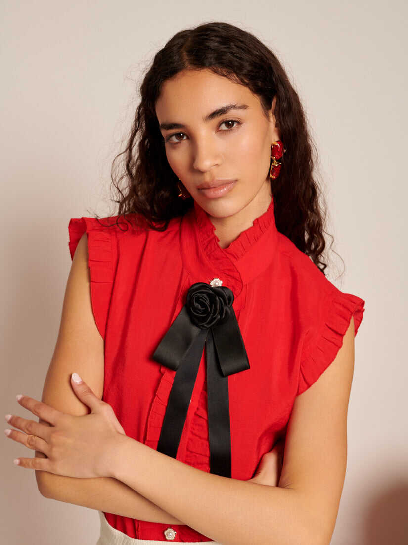 Passion Sleeveless Blouse