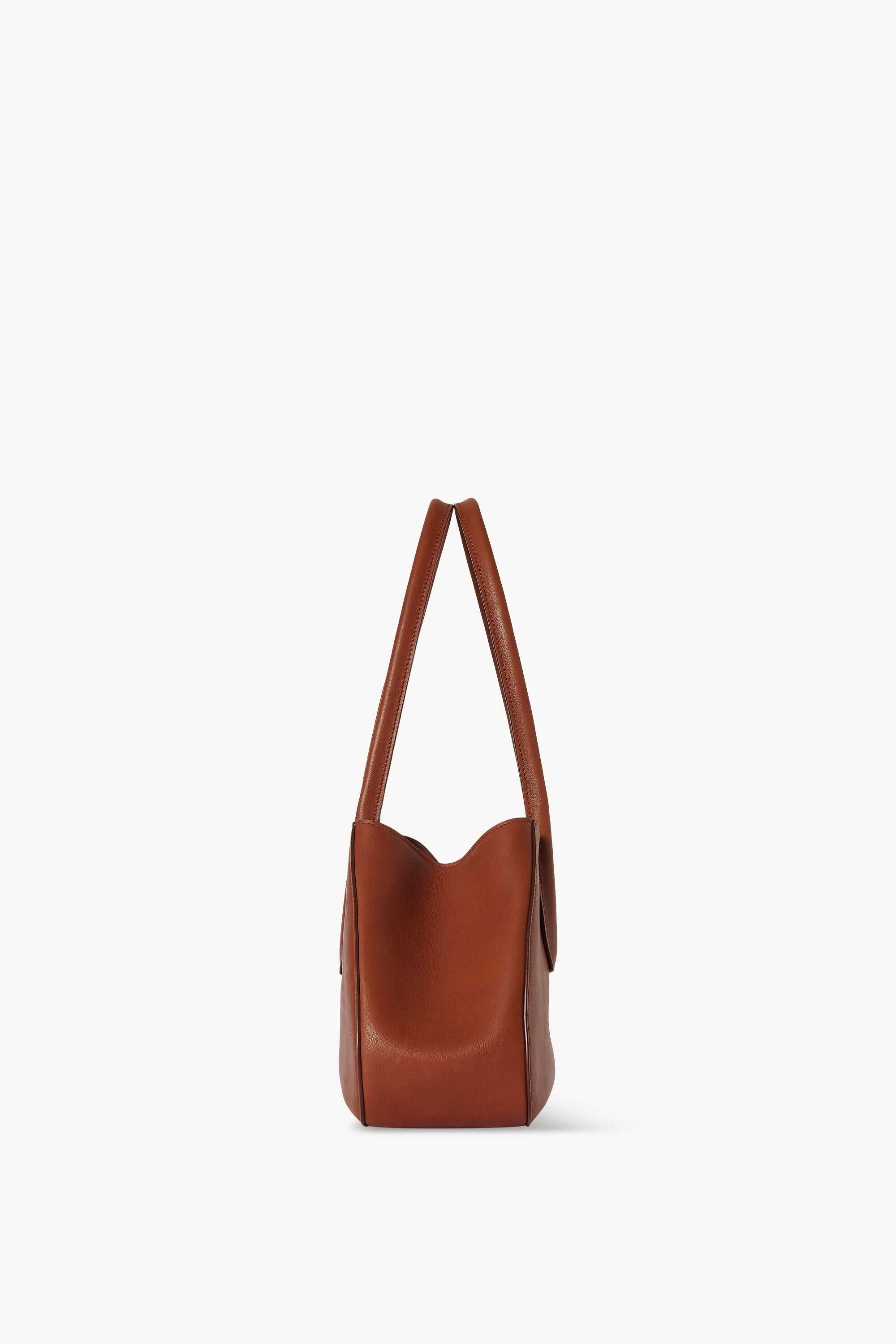 Alger Shoulder Bag in Leather