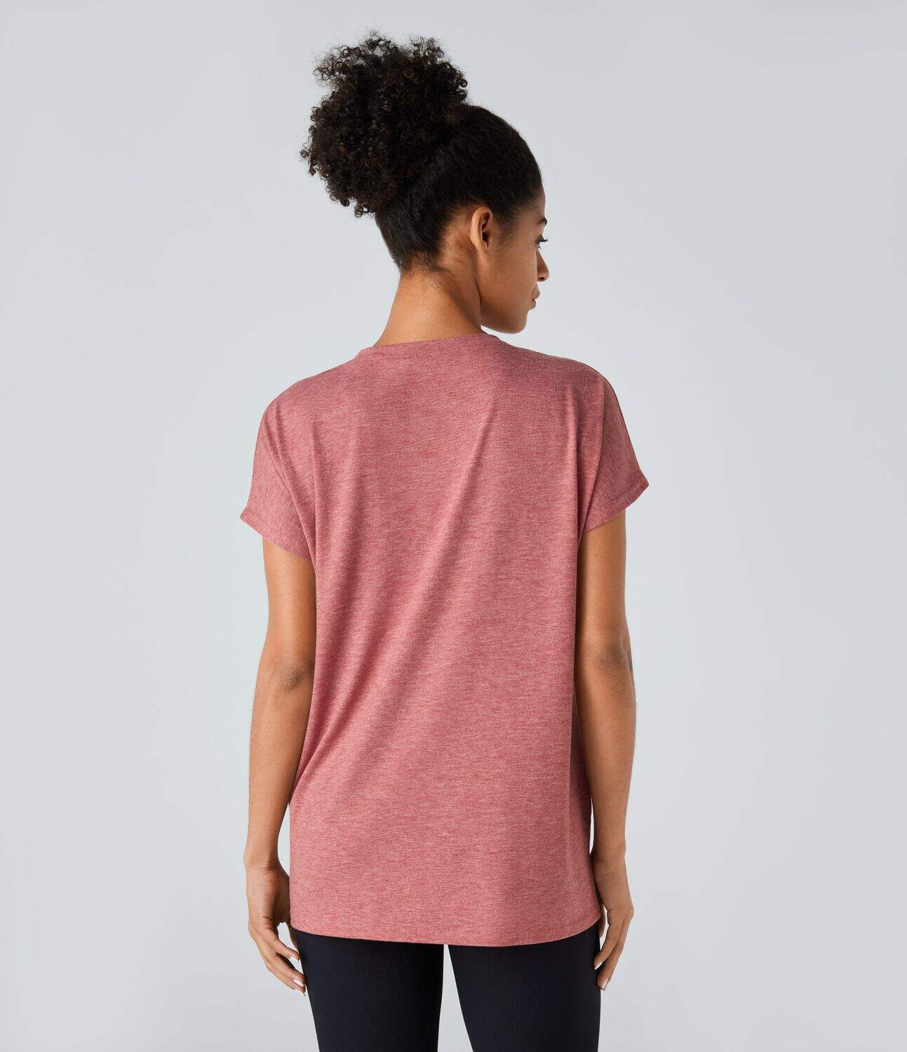 Round Neck Chest Pocket Split Hem Relax Casual T-Shirt