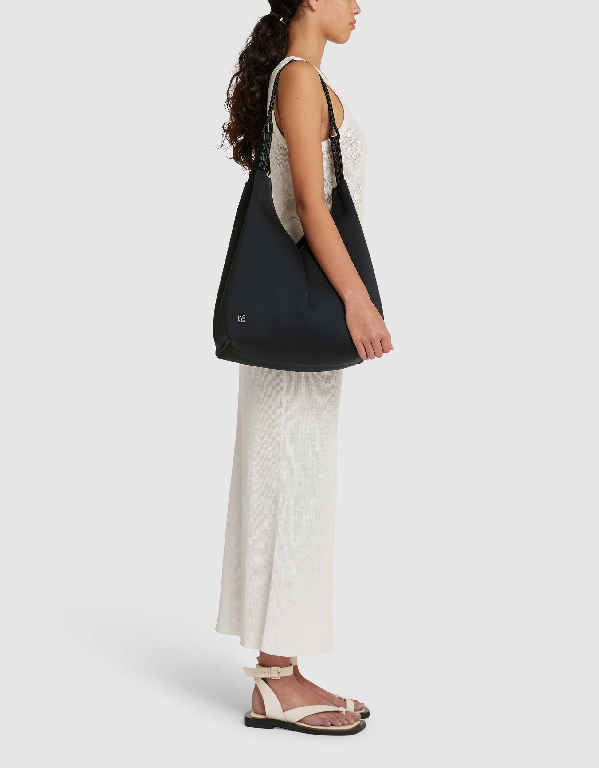 Solstice tote in black