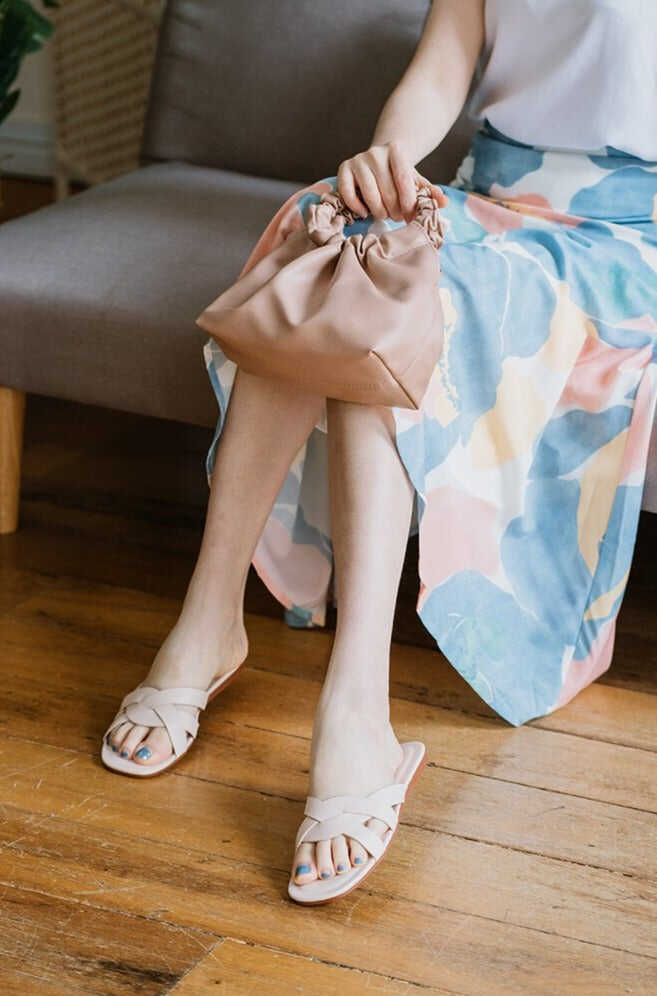 Strappy Sliders in Cream
