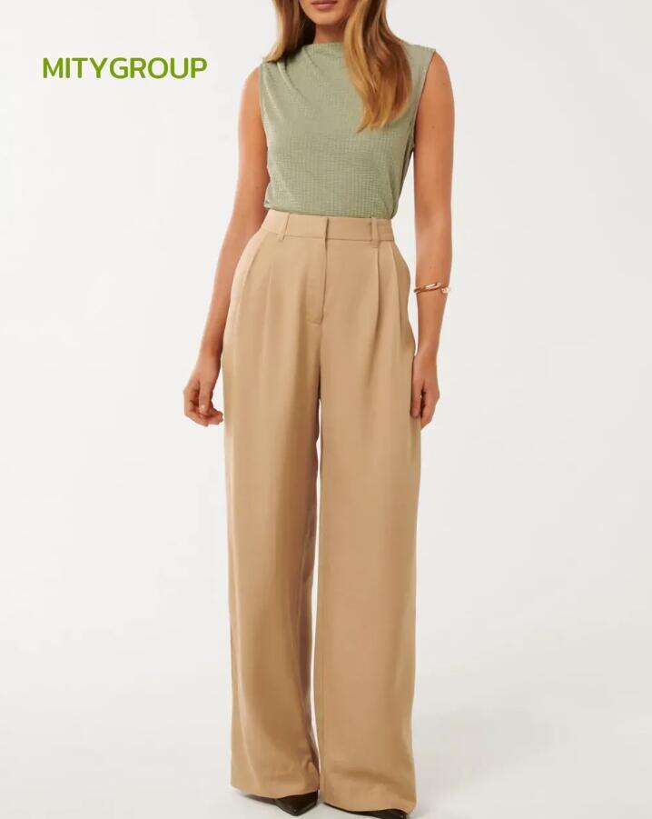 Pleated Wide-Leg Pants