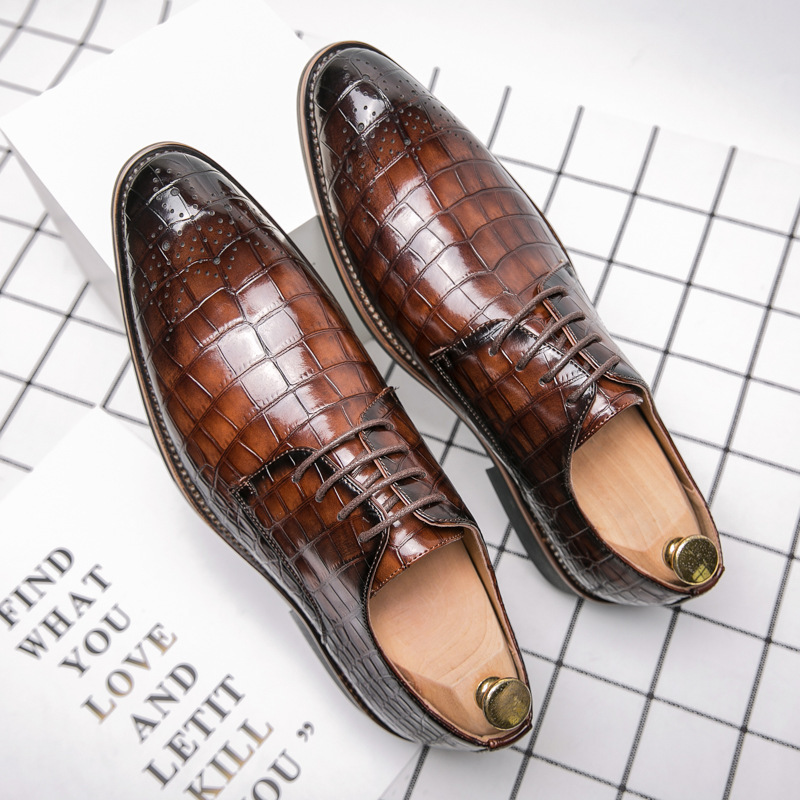 Men's Stylish And Comfortable  Crocodile Pattern Brogues Shoes