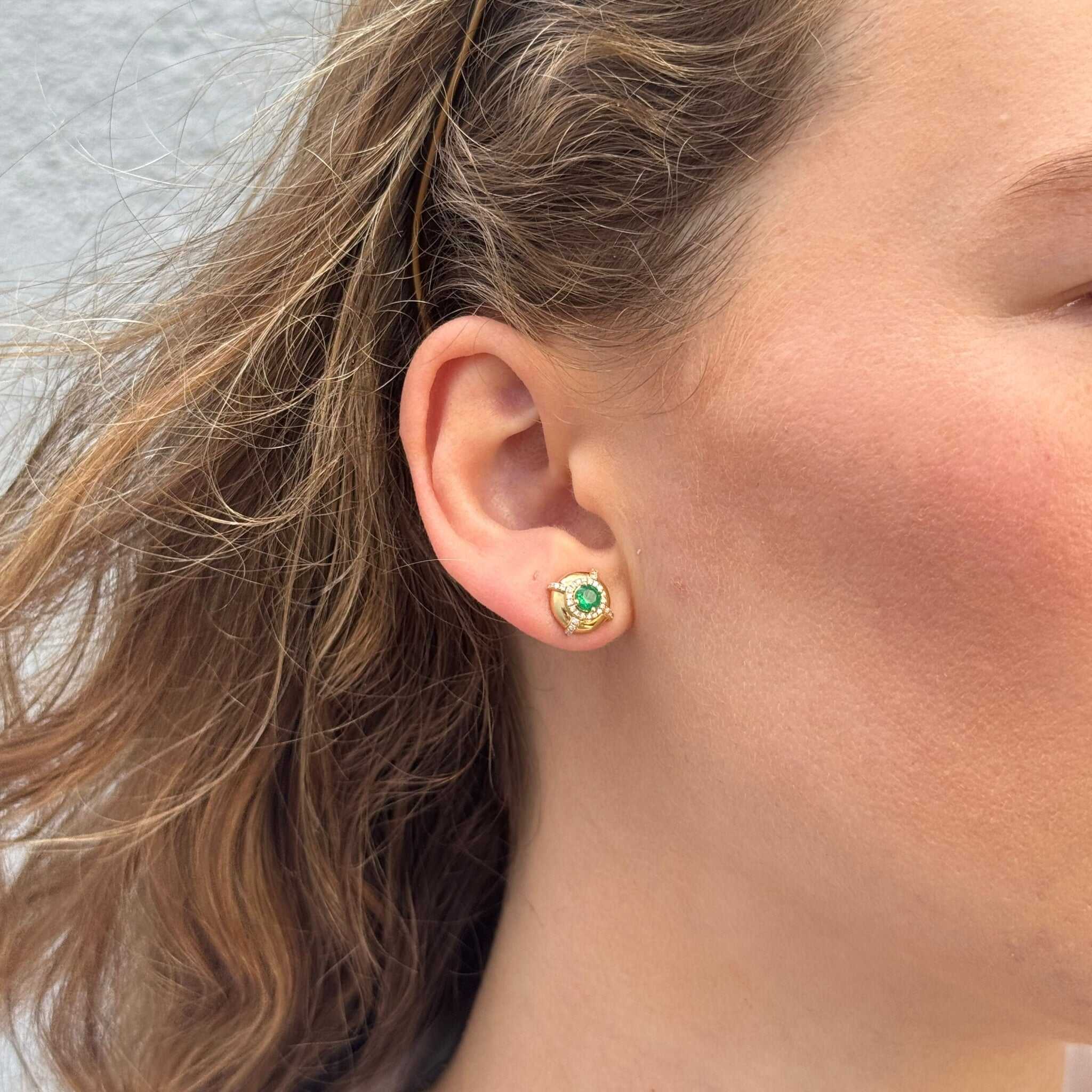 Goshwara Round Cut Emerald & Diamond 18K Stud Earrings